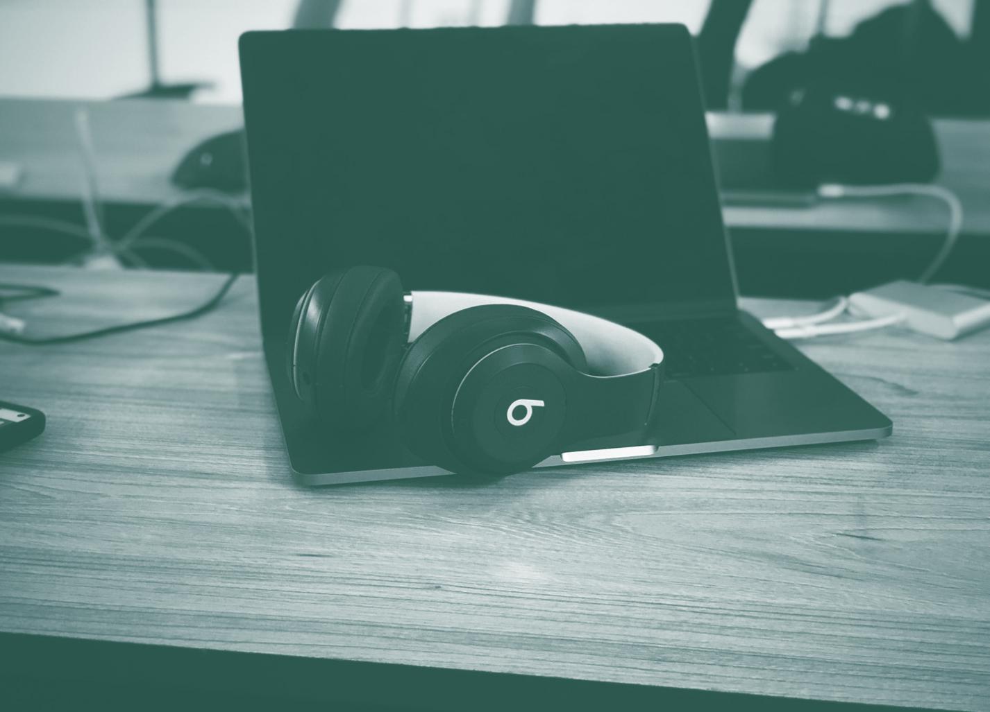 Conference presentation showing security metrics to engaged audience